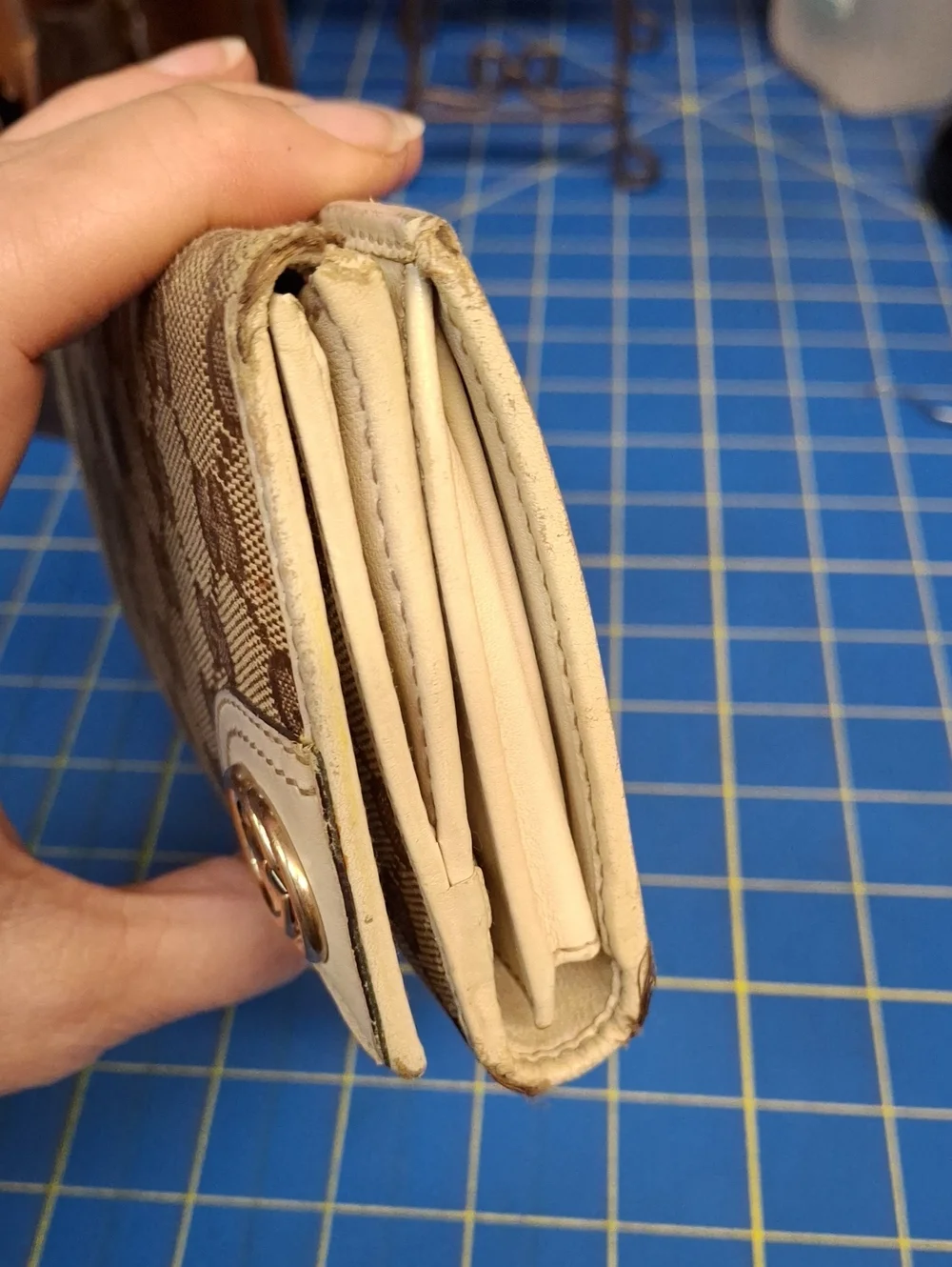Gucci Cream Brown GG Signature Continental Wallet Gold Logo